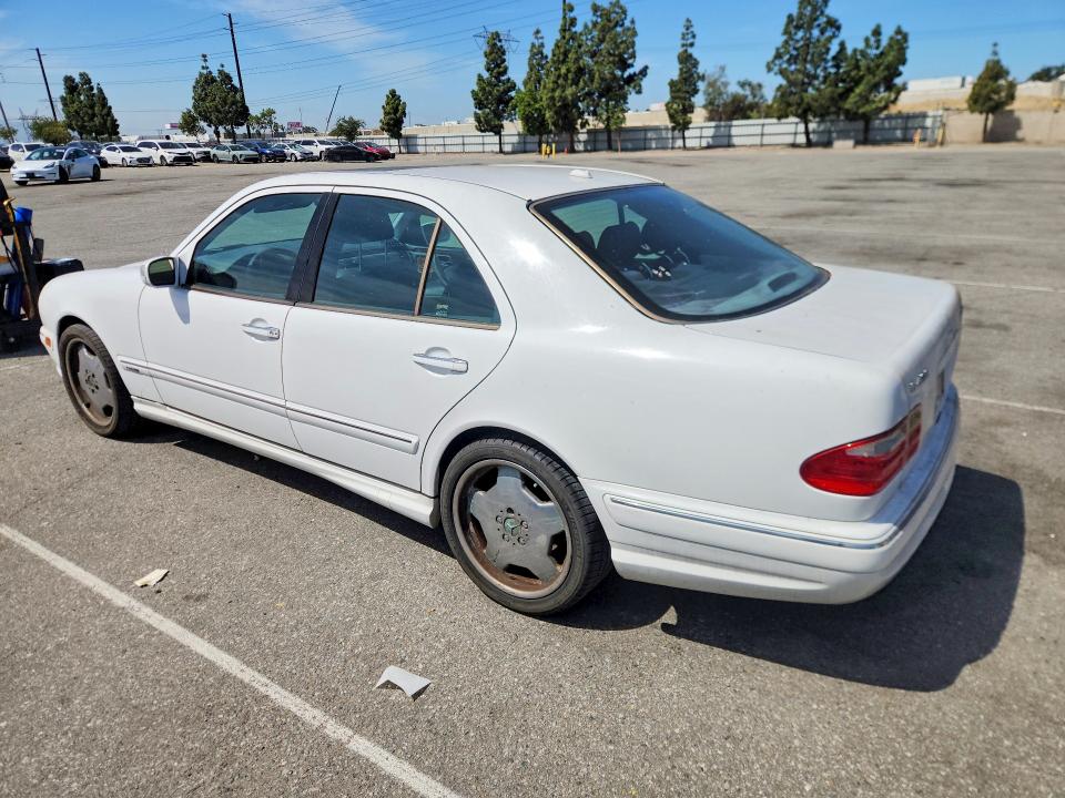 Aukcja sprzedaży 2001 Mercedes-benz E, vin: WDBJF70J21B215288, numer aukcji: 50932526