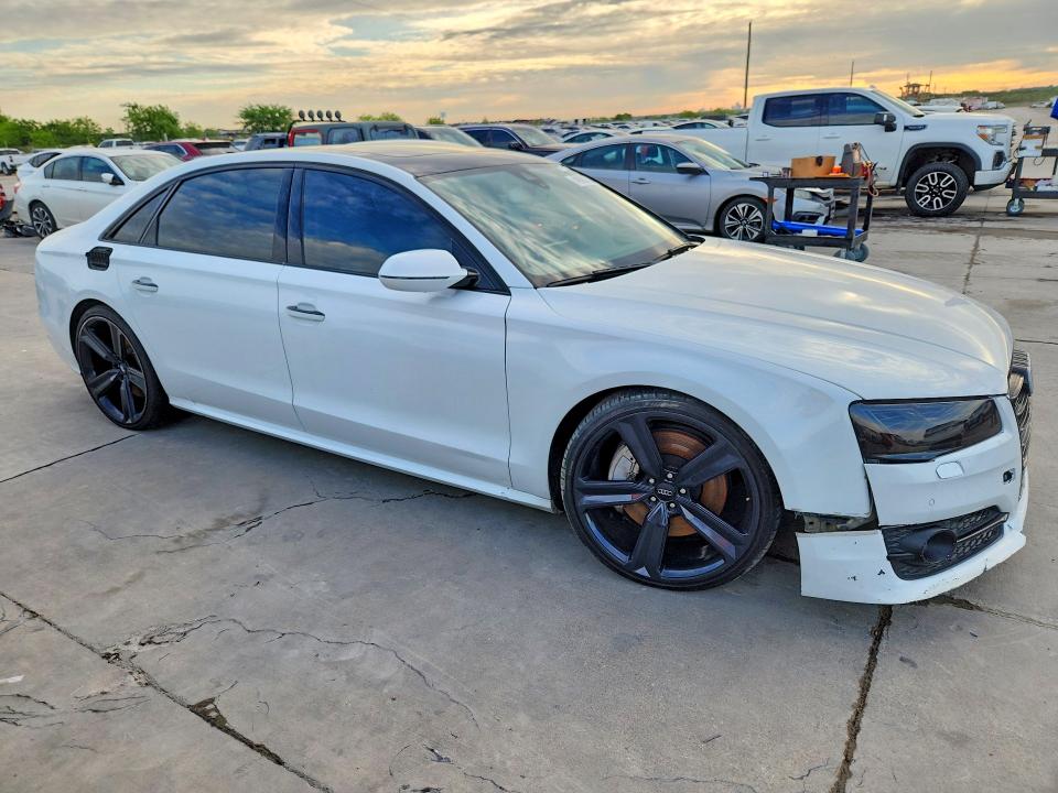 Продаж на аукціоні авто 2017 Audi A8, vin: WAU43AFD3HN016133, номер лоту: 49066356