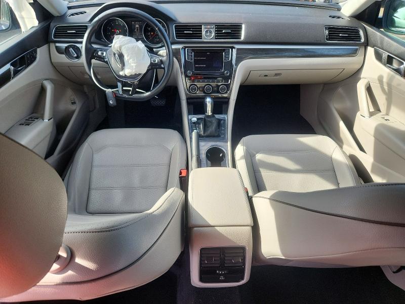 2017 Volkswagen Passat მანქანა იყიდება აუქციონზე, vin: 1VWBT7A32HC055087, აუქციონის ნომერი: 49225406