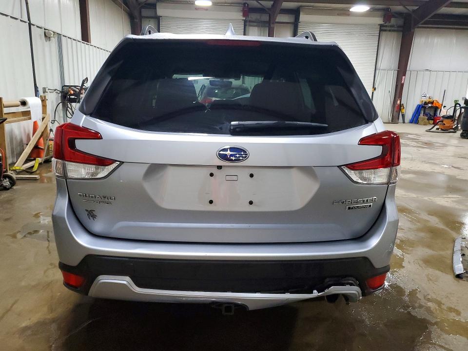 Продажа на аукционе авто 2021 Subaru Forester, vin: JF2SKAXC8MH569213, номер лота: 49714426