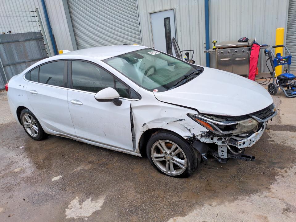 Продаж на аукціоні авто 2018 Chevrolet Cruze, vin: 1G1BE5SM7J7241739, номер лоту: 50260286
