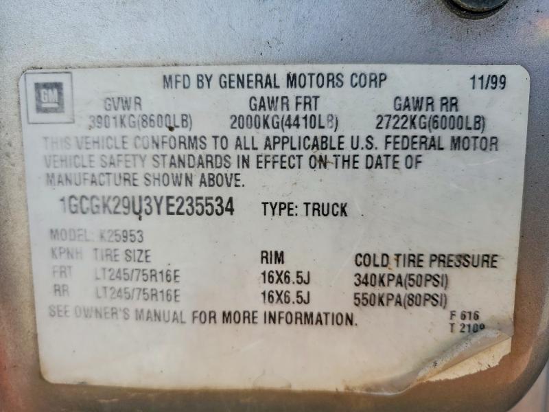Продаж на аукціоні авто 2000 Chevrolet Silverado, vin: 1GCGK29U3YE235534, номер лоту: 48303476