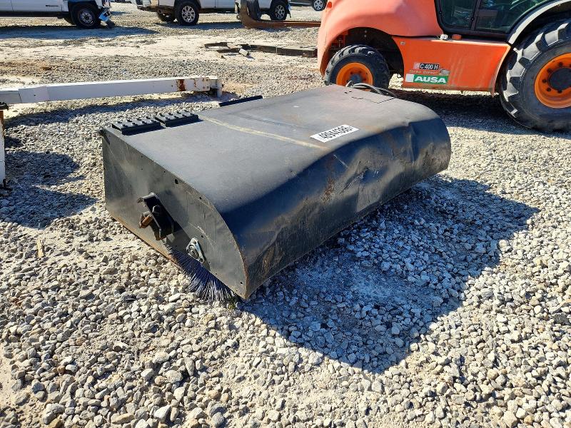 Продажа на аукционе авто 2024 Bobcat 60 Sweeper, vin: 2024BOBCATSWEEPER, номер лота: 48944386