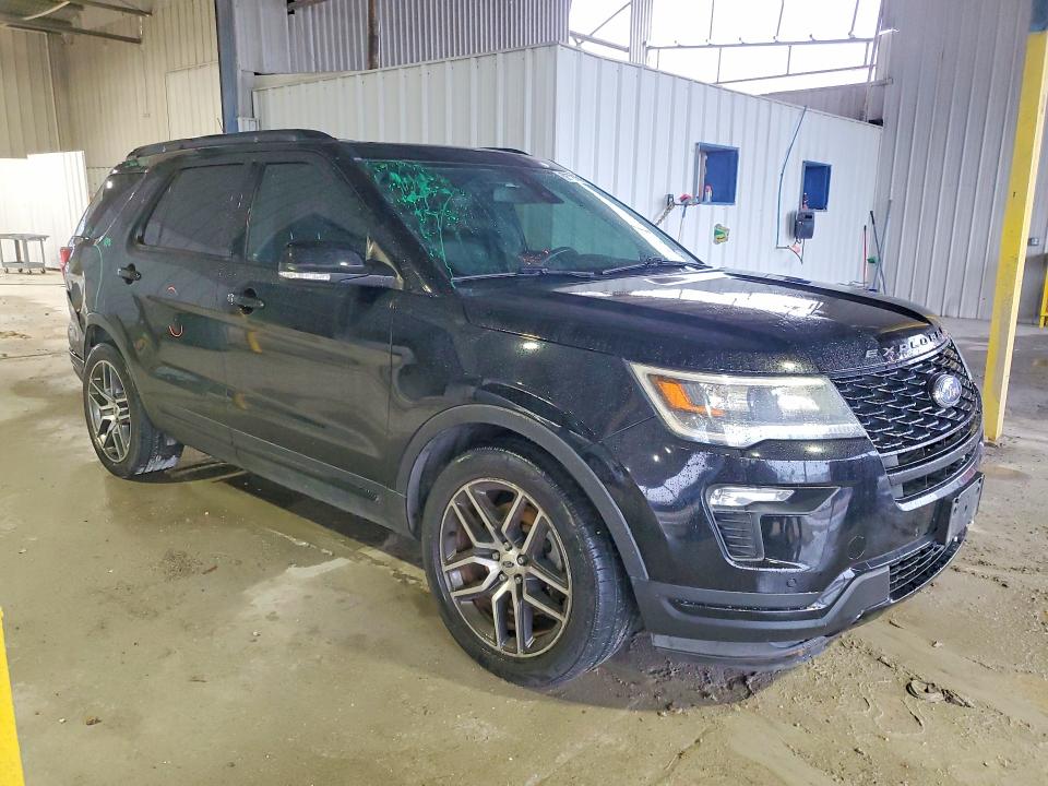 50721616 :رقم المزاد ، 1FM5K8GT9JGB08247 vin ، 2018 Ford Explorer مزاد بيع