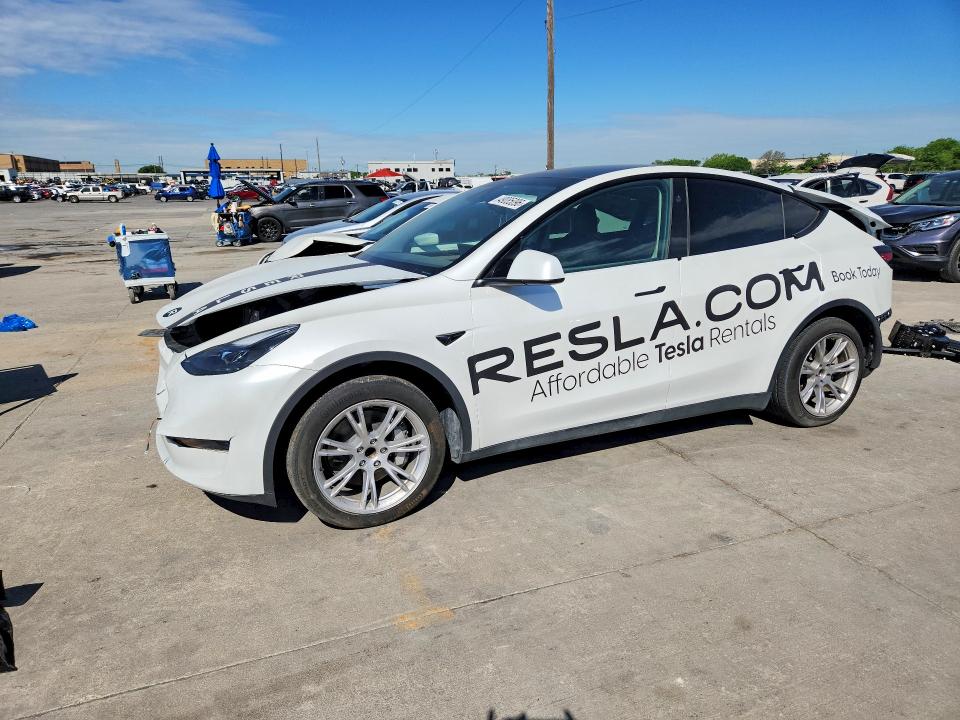 Продажа на аукционе авто 2024 Tesla Model Y, vin: 7SAYGDEDXRF042291, номер лота: 49085096