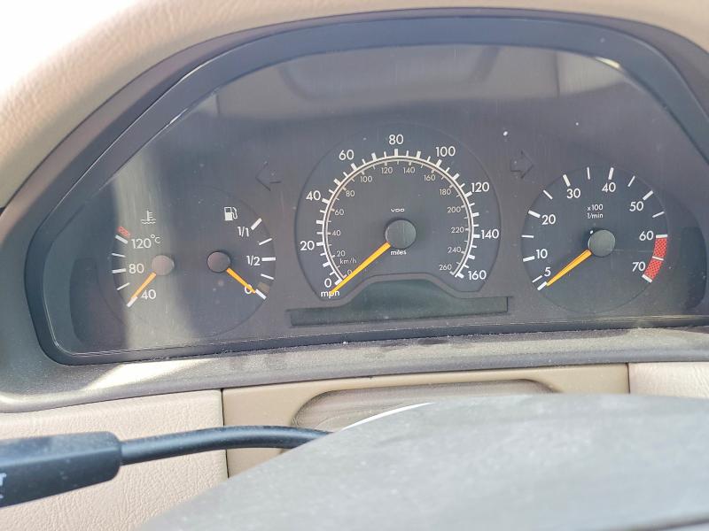50470786 :رقم المزاد ، WDBJF82H0XX022598 vin ، 1999 Mercedes-benz E مزاد بيع