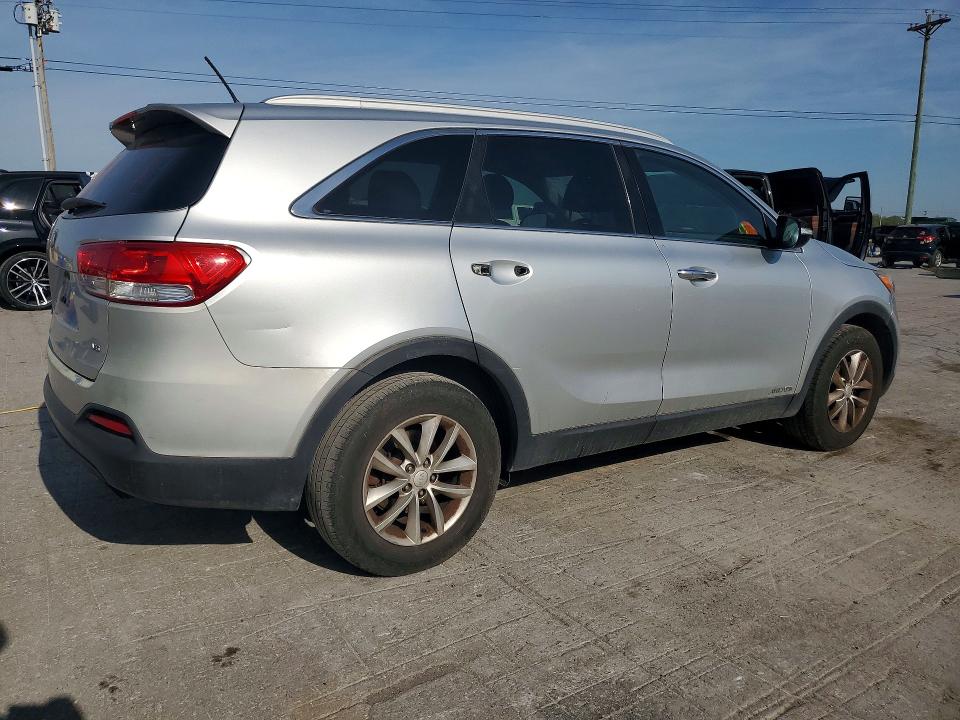 49145956 :رقم المزاد ، 5XYPGDA56JG413872 vin ، 2018 Kia Sorento مزاد بيع