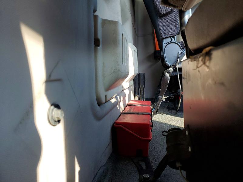 2018 Volvo Vnl მანქანა იყიდება აუქციონზე, vin: 4V4N39TG5JN892460, აუქციონის ნომერი: 50608526