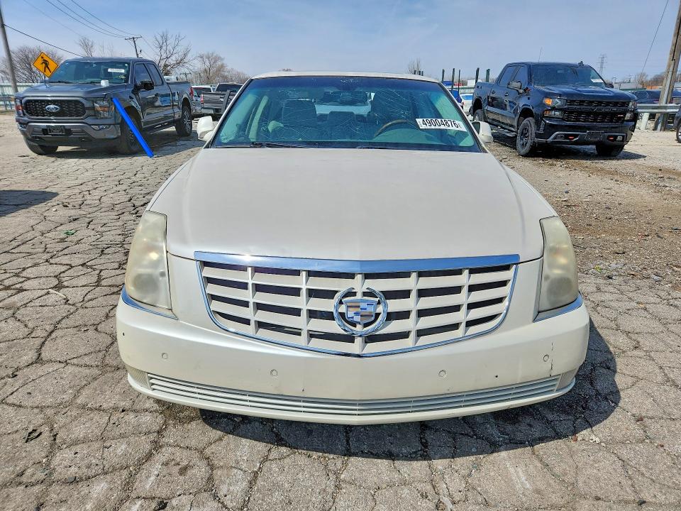 49004876 :رقم المزاد ، 1G6KH5E64BU114982 vin ، 2011 Cadillac Dts مزاد بيع