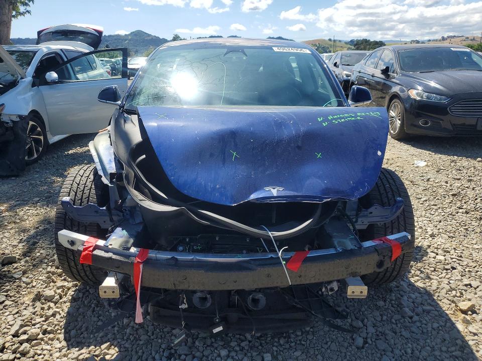 Продажа на аукционе авто 2018 Tesla Model 3, vin: 5YJ3E1EA0JF124715, номер лота: 49624956