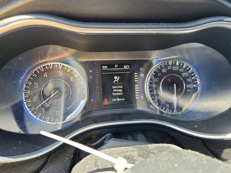 Продажа на аукционе авто 2015 Chrysler 200, vin: 1C3CCCAB8FN602490, номер лота: 51163636