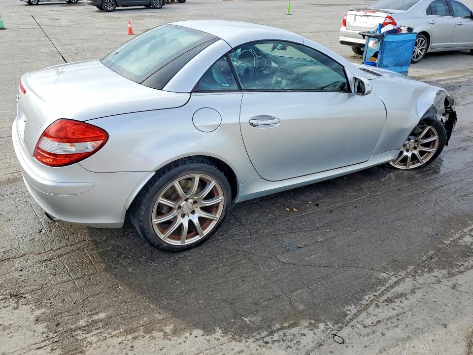 Продажа на аукционе авто 2005 Mercedes-benz Slk, vin: WDBWK56FX5F042580, номер лота: 48682626