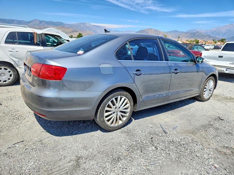 50814426 :رقم المزاد ، 3VWLL7AJ1DM405286 vin ، 2013 Volkswagen Jetta مزاد بيع