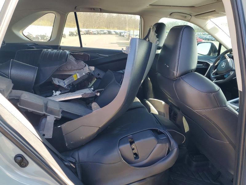 Продаж на аукціоні авто 2023 Toyota Rav4, vin: 2T3C1RFV2PW272315, номер лоту: 48575086