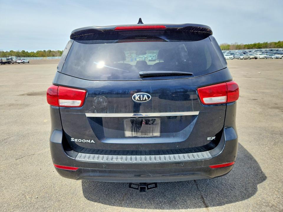 Продажа на аукционе авто 2015 Kia Sedona, vin: KNDMC5C15F6055172, номер лота: 51647886