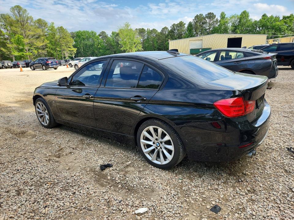2013 Bmw 328 მანქანა იყიდება აუქციონზე, vin: WBA3A5G53DNP21878, აუქციონის ნომერი: 51484036