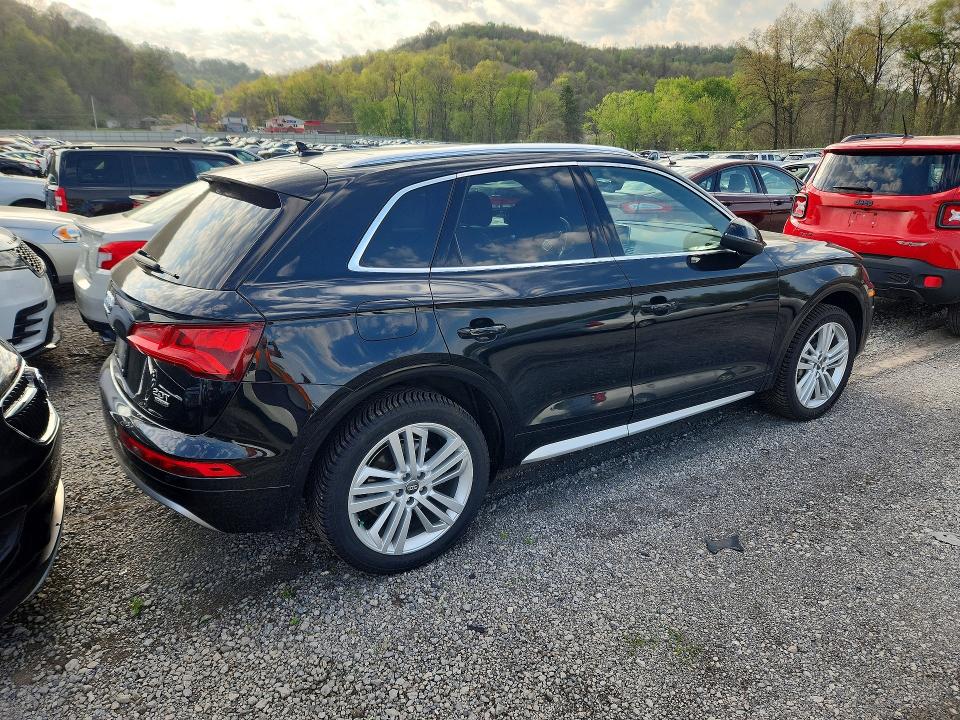 50790416 :رقم المزاد ، WA1BNAFY5J2021326 vin ، 2018 Audi Q5 مزاد بيع