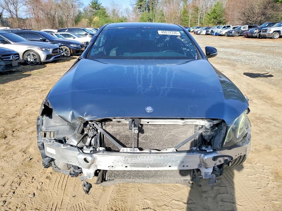 48012336 :رقم المزاد ، WDDZF6EB2HA186218 vin ، 2017 Mercedes-benz E مزاد بيع