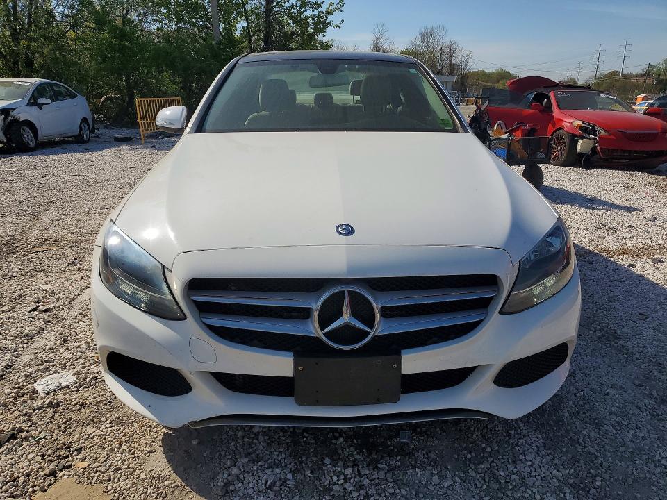 49542636 :رقم المزاد ، 55SWF4KB1HU221326 vin ، 2017 Mercedes-benz C مزاد بيع