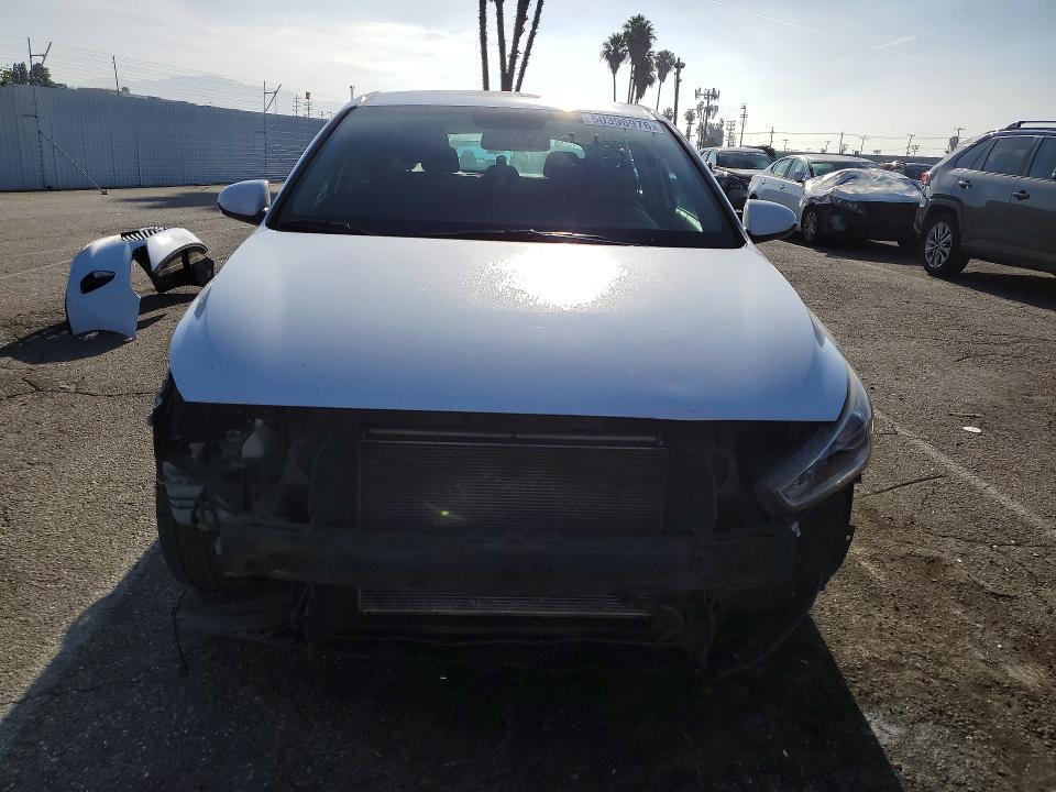 Продажа на аукционе авто 2018 Hyundai Elantra Gt, vin: KMHH35LE0JU011570, номер лота: 50396976
