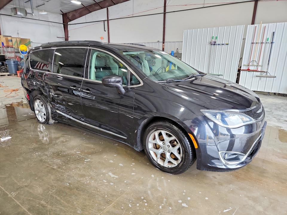 Продажа на аукционе авто 2017 Chrysler Pacifica, vin: 2C4RC1BG1HR506842, номер лота: 51157426