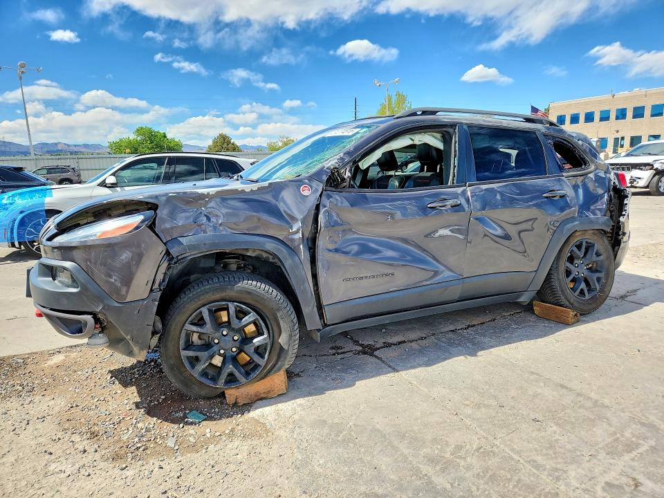 51274816 :رقم المزاد ، 1C4PJMBS2HW590308 vin ، 2017 Jeep Cherokee مزاد بيع
