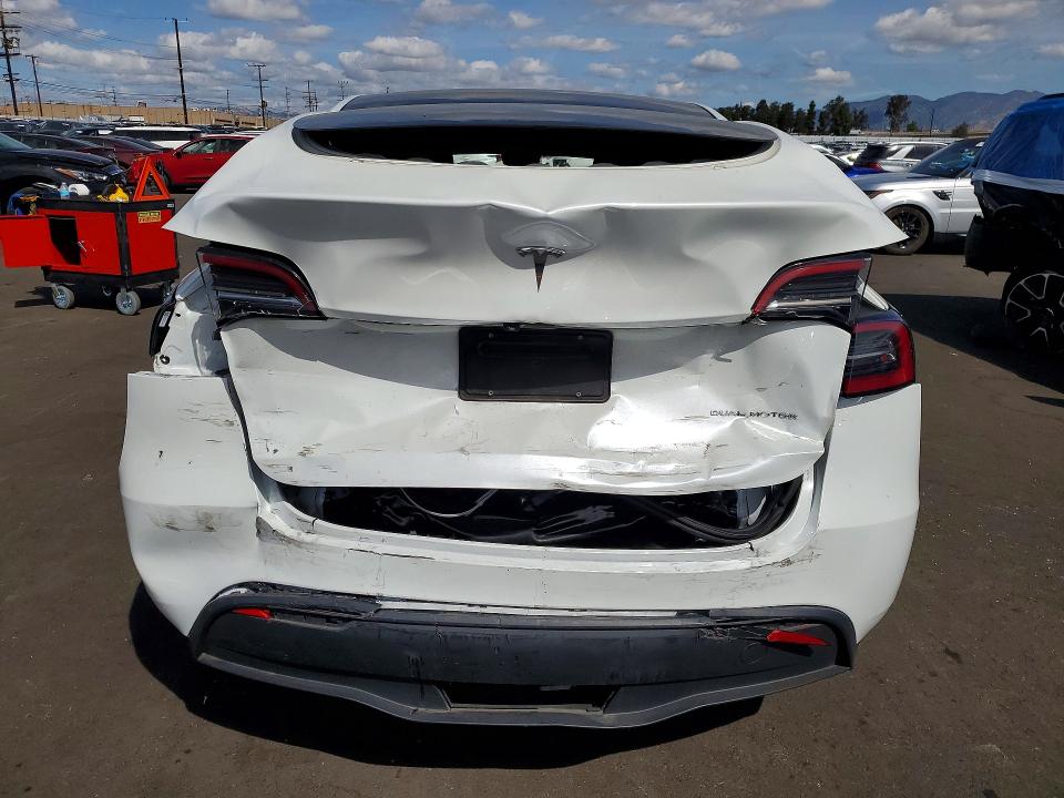 Продажа на аукционе авто 2024 Tesla Model Y, vin: 7SAYGDEE7RA263546, номер лота: 51009006