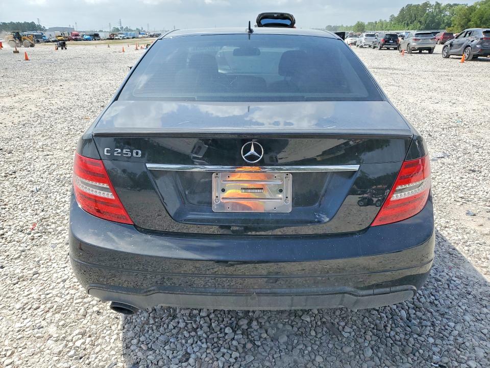 Продажа на аукционе авто 2013 Mercedes-benz C, vin: WDDGF4HB4DR270527, номер лота: 50296846