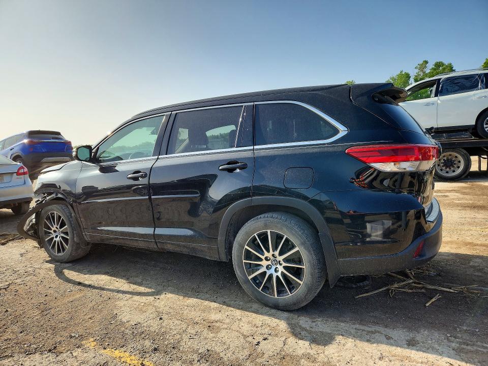2018 Toyota Highlander მანქანა იყიდება აუქციონზე, vin: 5TDJZRFH8JS554770, აუქციონის ნომერი: 50747946
