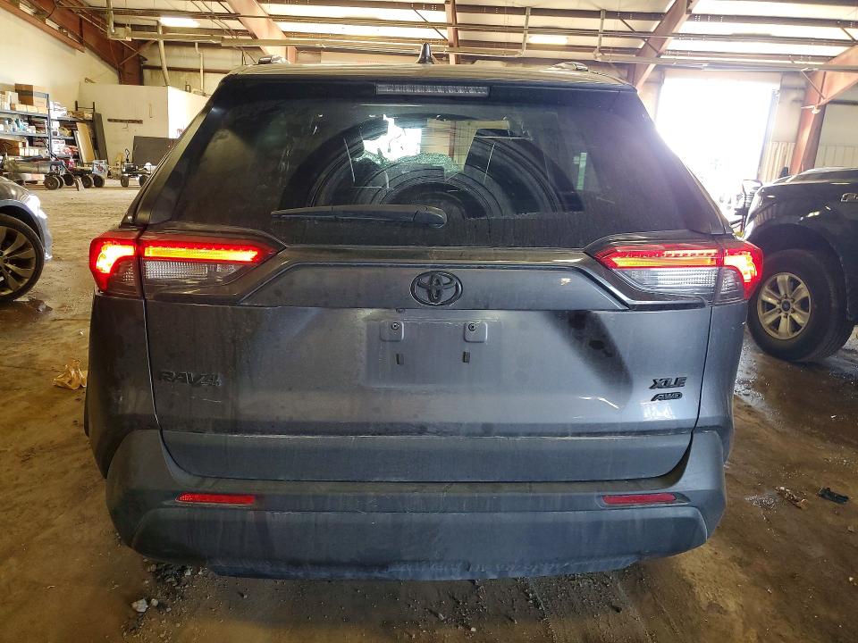 50366586 :رقم المزاد ، 2T3A1RFV9NC295130 vin ، 2022 Toyota Rav4 Automatic 4wd مزاد بيع