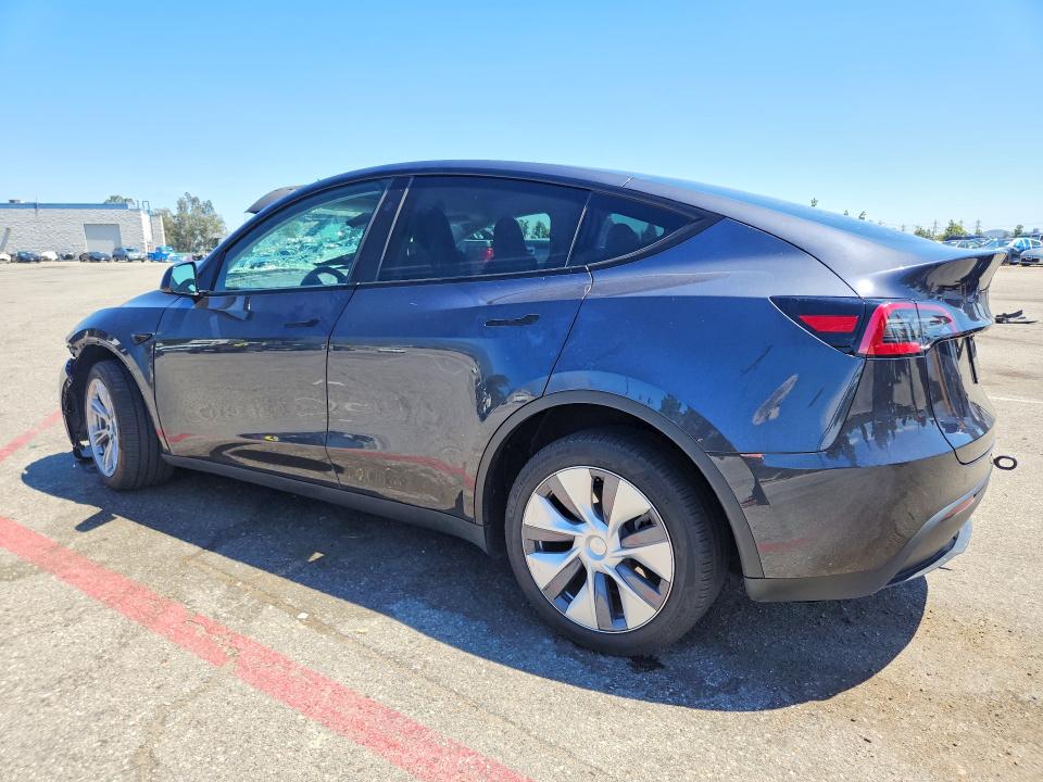 2024 Tesla Model Y მანქანა იყიდება აუქციონზე, vin: 7SAYGDEEXRA246904, აუქციონის ნომერი: 49426576