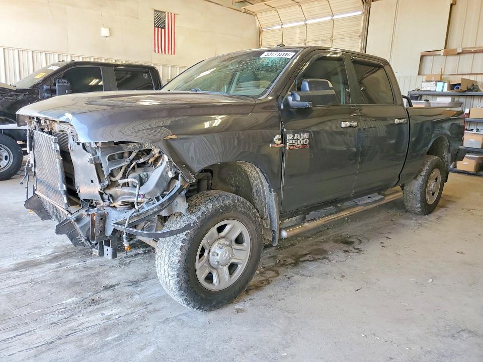 50171206 :رقم المزاد ، 3C6UR5DL8HG674338 vin ، 2017 Ram 2500 مزاد بيع
