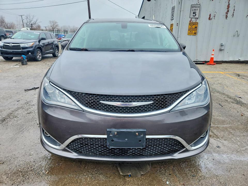Продаж на аукціоні авто 2018 Chrysler Pacifica, vin: 2C4RC1FG8JR101996, номер лоту: 48432856