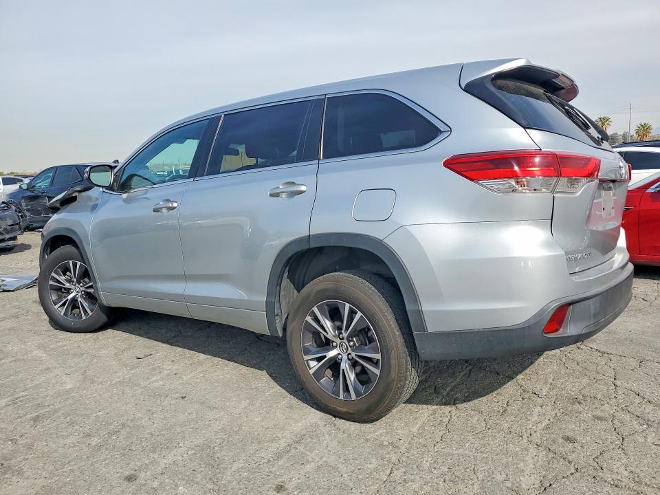 Продажа на аукционе авто 2018 Toyota Highlander, vin: 5TDZARFH5JS034892, номер лота: 50142226