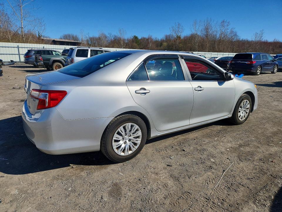49186256 :رقم المزاد ، 4T4BF1FK1DR333944 vin ، 2013 Toyota Camry مزاد بيع