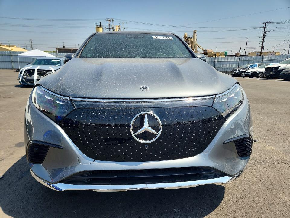 52011266 :رقم المزاد ، 4JGDM2EB7PA029877 vin ، 2023 Mercedes-benz Eqs Suv مزاد بيع