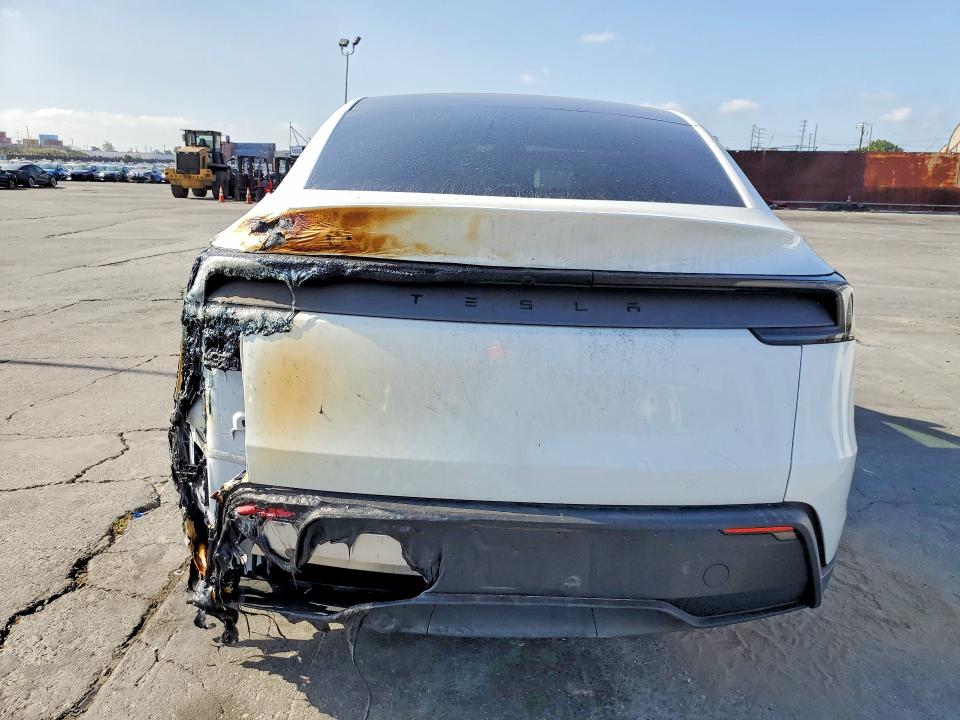 50635676 :رقم المزاد ، 7SAYGDED8TF397015 vin ، 2026 Tesla Model Y مزاد بيع