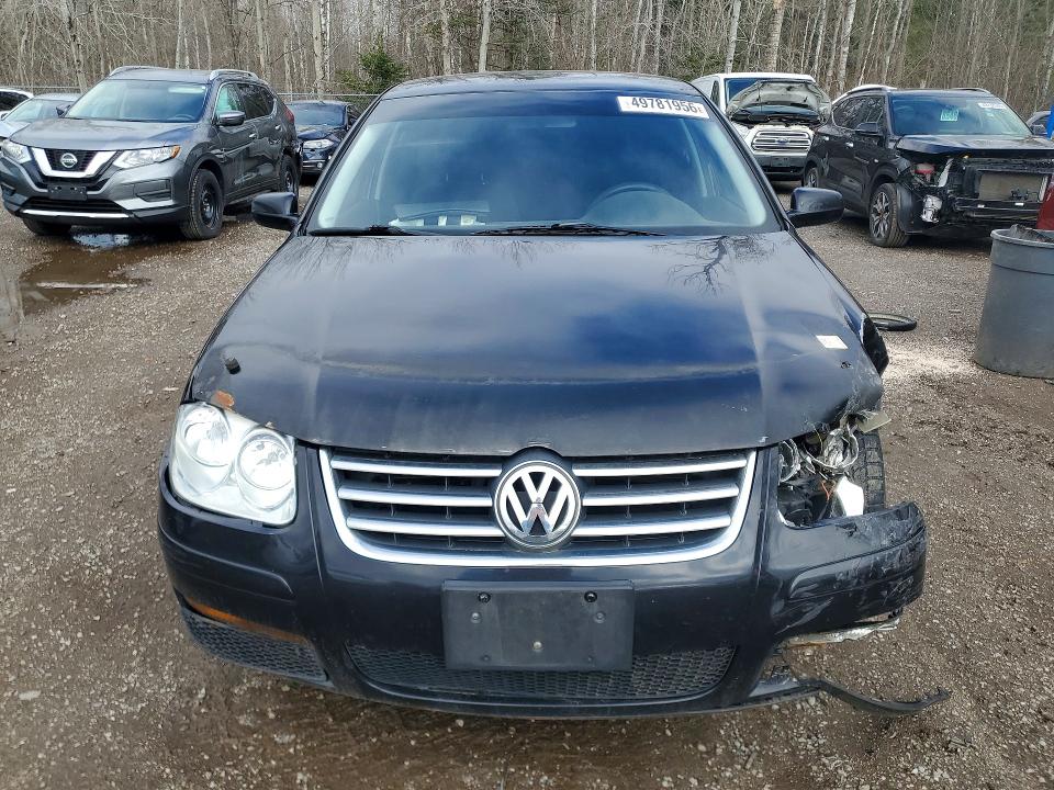 49781956 :رقم المزاد ، 3VWTK49M98M647670 vin ، 2008 Volkswagen City Jetta مزاد بيع