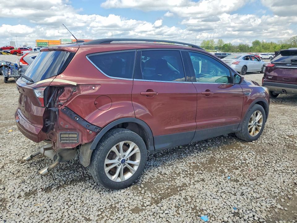 Продажа на аукционе авто 2018 Ford Escape, vin: 1FMCU9GD2JUA25647, номер лота: 45761906