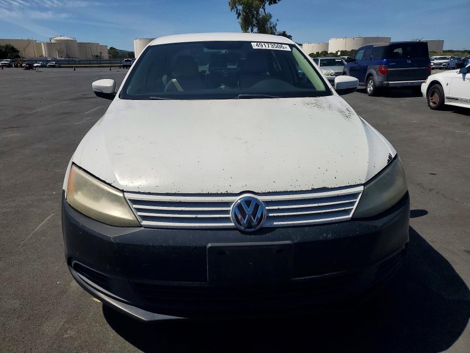 49173506 :رقم المزاد ، 3VWBP7AJ4CM317492 vin ، 2012 Volkswagen Jetta مزاد بيع