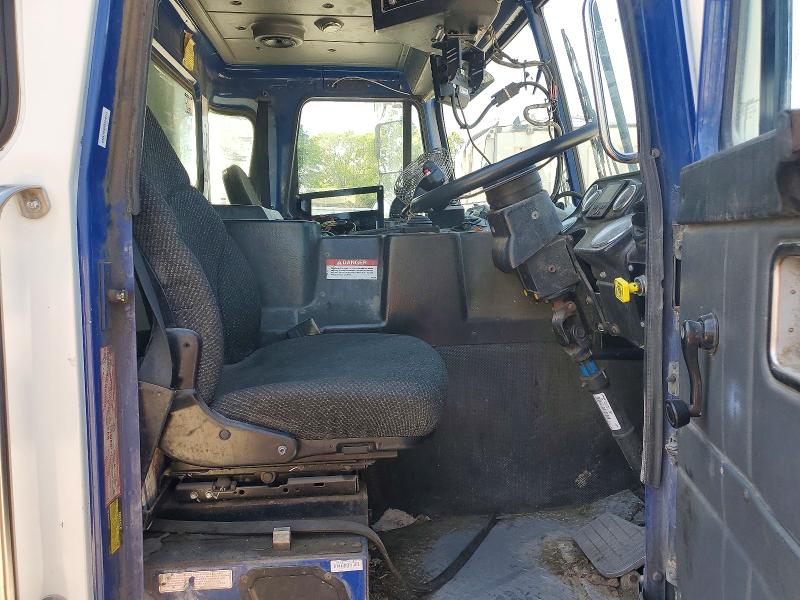 49513236 :رقم المزاد ، 5VCACDLE9FH218347 vin ، 2015 Autocar Llc Xpeditor مزاد بيع