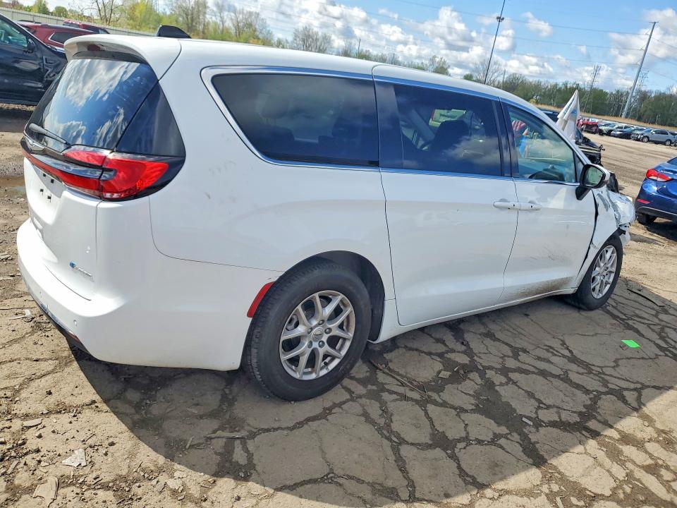 Продаж на аукціоні авто 2023 Chrysler Pacifica, vin: 2C4RC1L75PR622431, номер лоту: 51954266