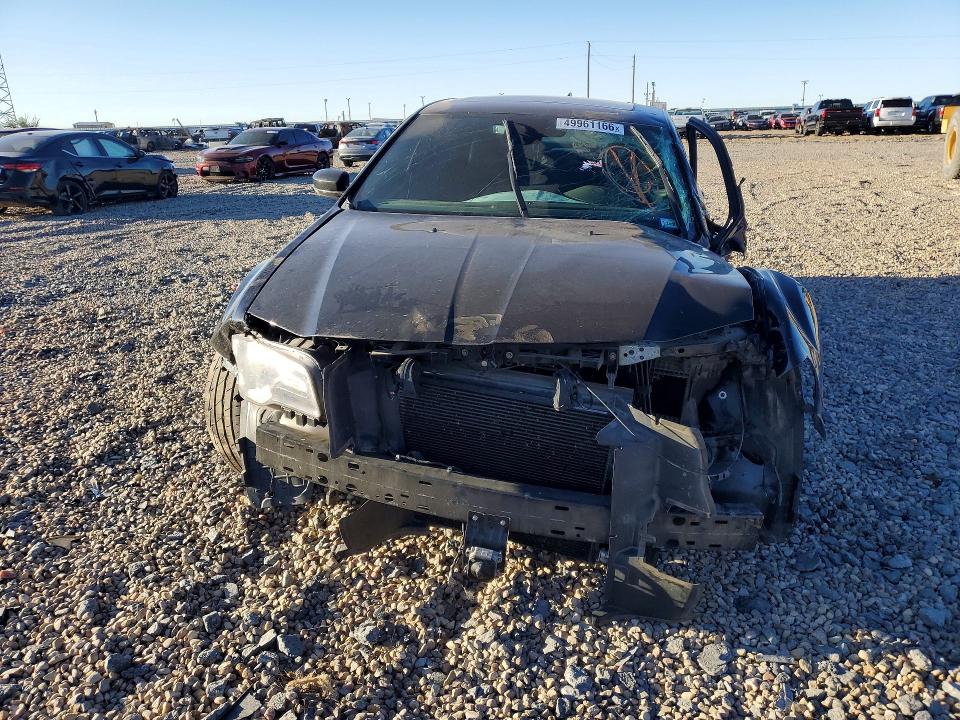 49961166 :رقم المزاد ، 2C3CCAGG9JH321193 vin ، 2018 Chrysler 300 مزاد بيع