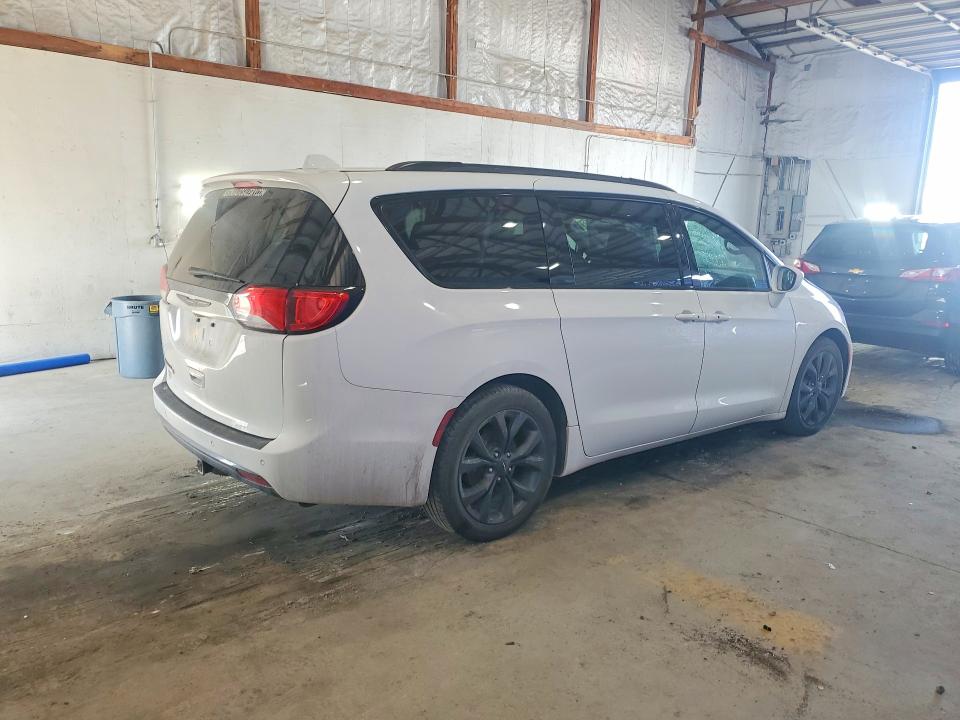 Продаж на аукціоні авто 2018 Chrysler Pacifica, vin: 2C4RC1FG4JR334032, номер лоту: 48570886