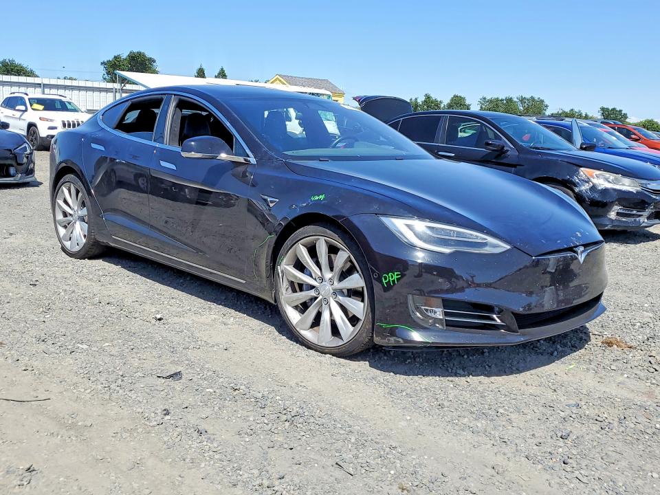 Продажа на аукционе авто 2017 Tesla Model S, vin: 5YJSA1E11HF188330, номер лота: 50180826