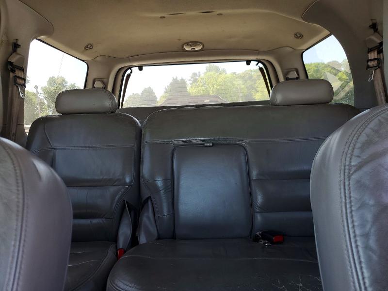 50710266 :رقم المزاد ، 5LMFU28R31LJ15987 vin ، 2001 Lincoln Townhouse Navigator مزاد بيع