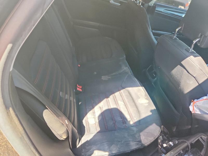 49545796 :رقم المزاد ، 3FA6P0HR1DR292004 vin ، 2013 Ford Fusion Se Fwd مزاد بيع