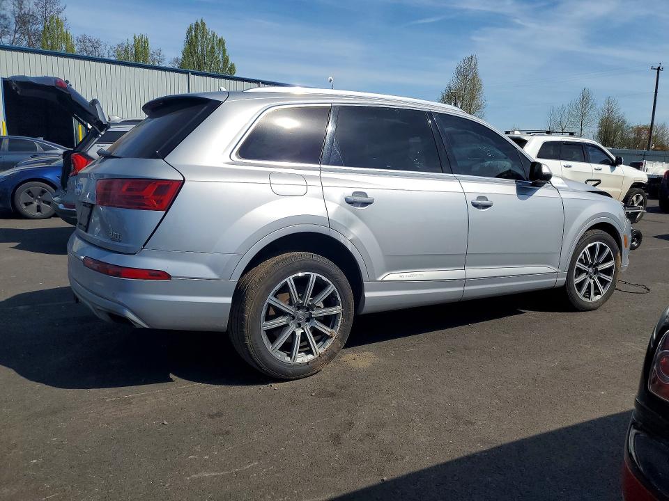 Продаж на аукціоні авто 2017 Audi Q7, vin: WA1VAAF70HD043040, номер лоту: 48956806