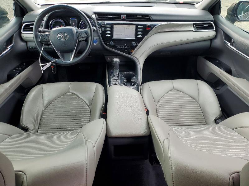 51894956 :رقم المزاد ، 4T1B21HK5JU507545 vin ، 2018 Toyota Camry Hybrid مزاد بيع