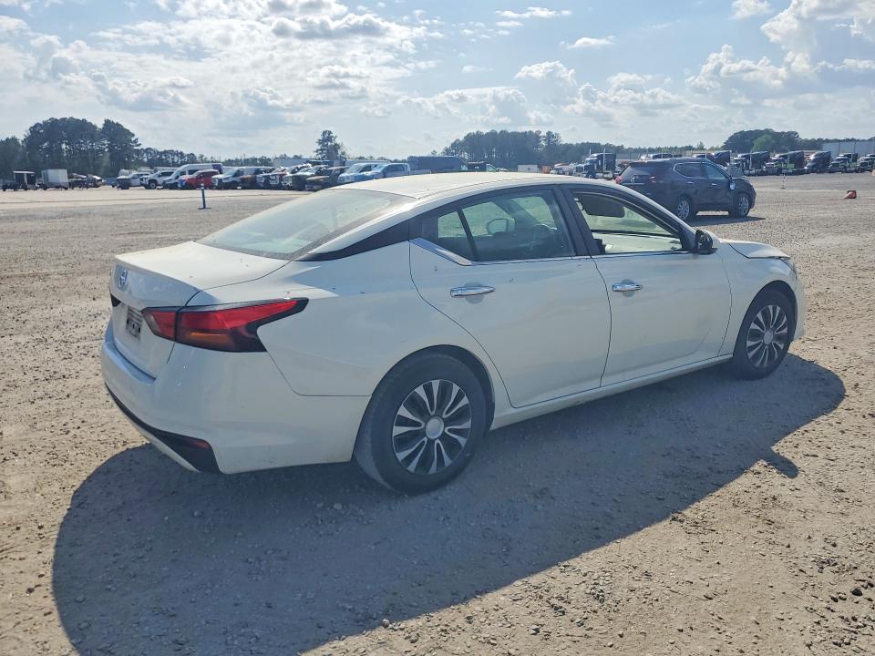 48564876 :رقم المزاد ، 1N4BL4BV4NN327212 vin ، 2022 Nissan Altima مزاد بيع